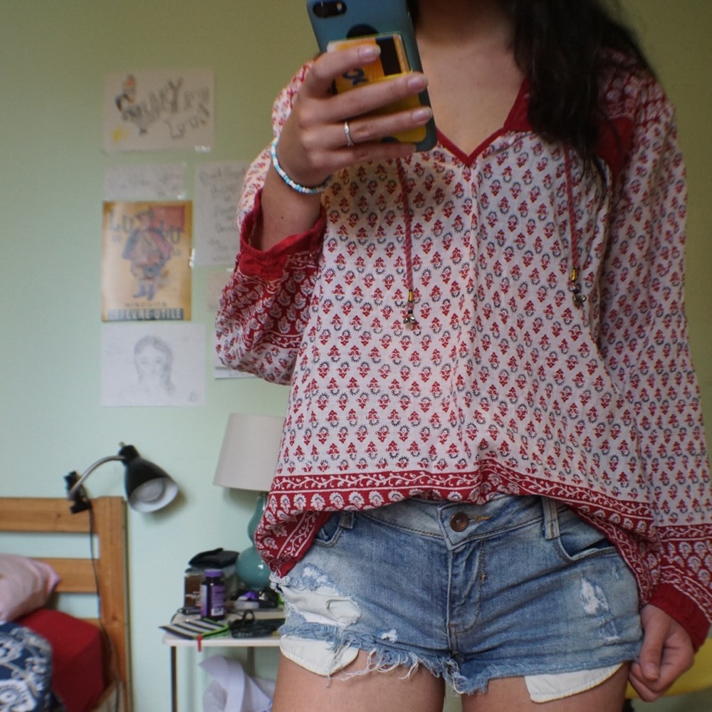 Zara ripped jean short shorts (size 4)